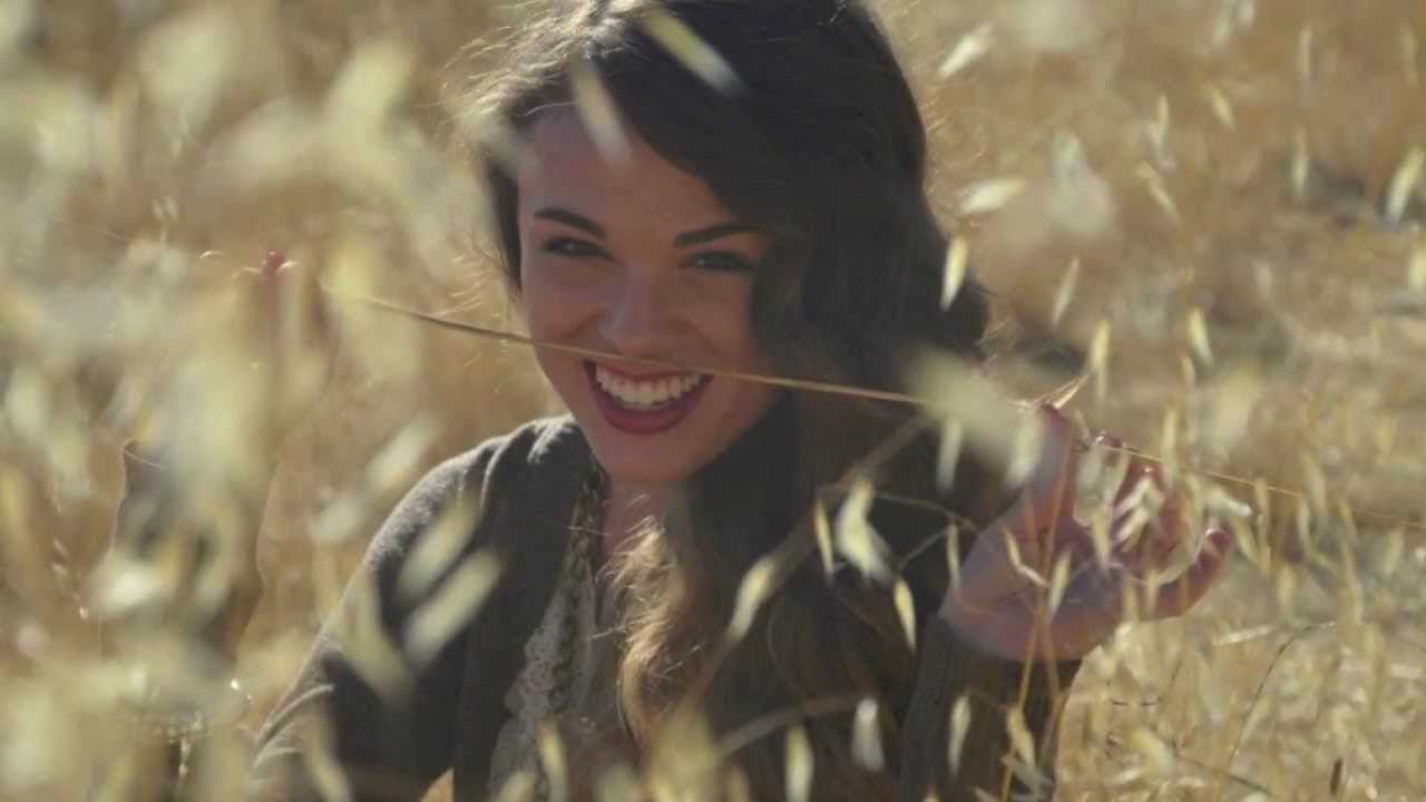 VOTE HERE: http://on.ae.com/OnLLks

THIS IS MY OLD ENTRY VIDEO! When I made it into the final round, I made a new one!  Please click here (http://www.youtube.com/watch?v=uPg1nK1RK_k) to see it! You can vote ONE time per day! :)  Please share this to your FB wall to help me out!

Hey guys! I know this is not my usually makeup tutorial, but I would really appreciate it if you guys would vote for me in this contest! If I win, I will get to be featured in the next American Eagle Ad Campaign...and I don't even think I can express how happy that would make me!  PLEASE PLEASE like, share, favorite, and do whatever you can to put this out there so others can see! I love you all! 
 
VOTING IS NOW OPEN! VOTE BY CLICKING "VOTE" ON THE PAGE BELOW:

Here is my profile on the American Eagle website- (VOTE HERE!)
http://on.ae.com/OnLLks