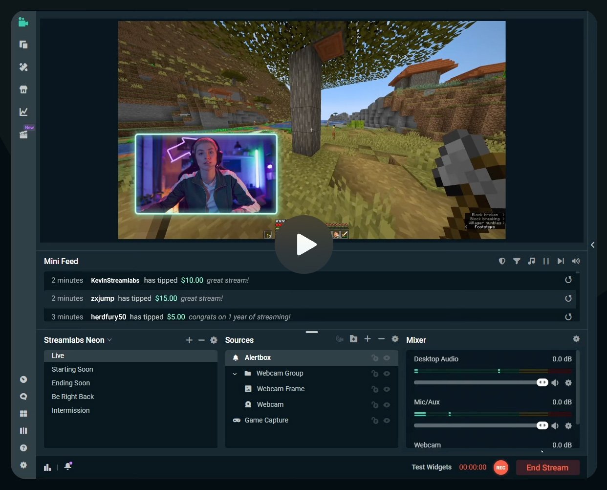 Streamlabs streaming interface showing Minecraft gameplay, webcam overlay, and tipping feed