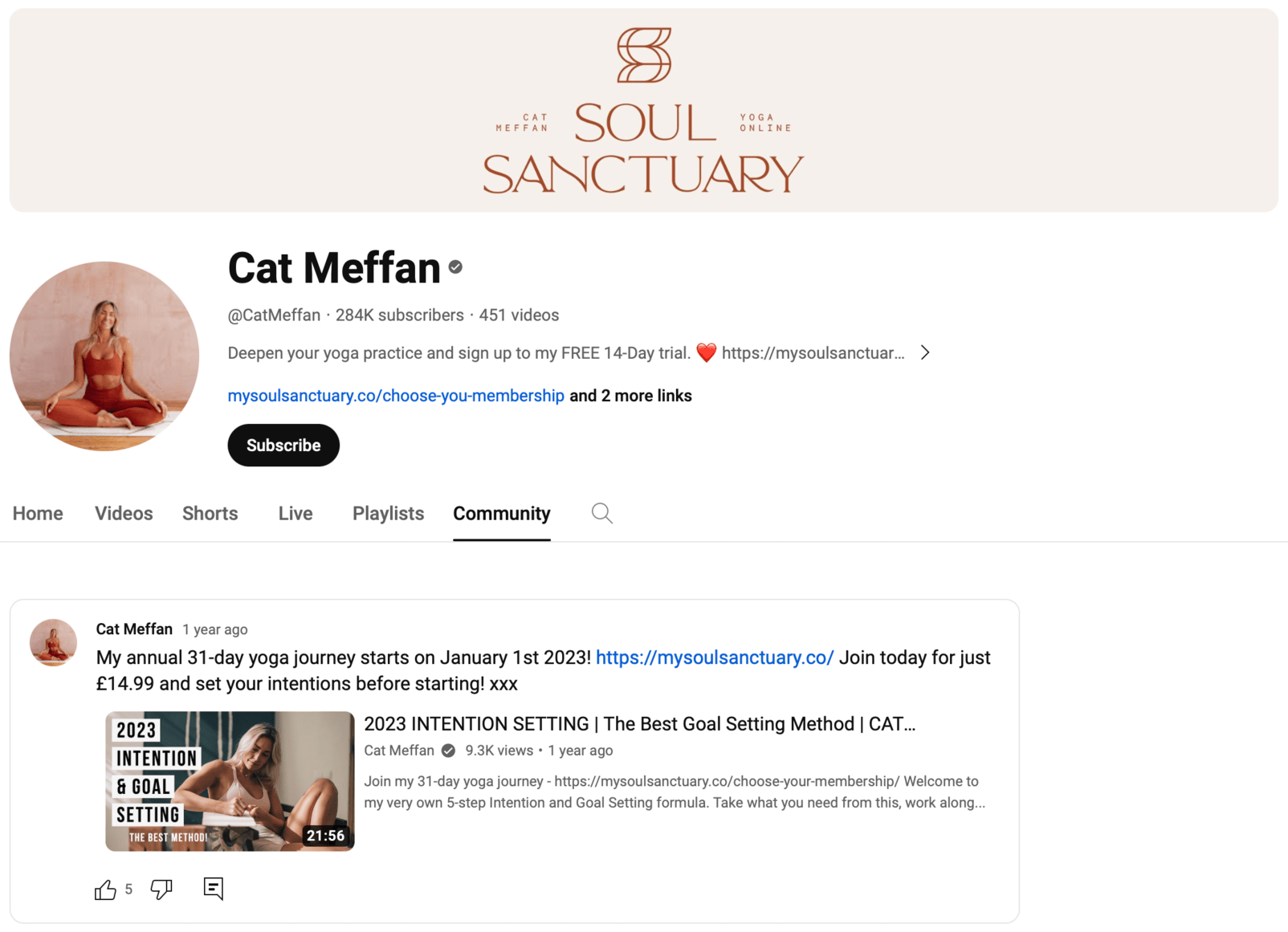 Example of a YouTube creator using the Community tab to promote a fitness app